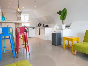 HEXAGON Apartment BY NAMASTE ELITE
